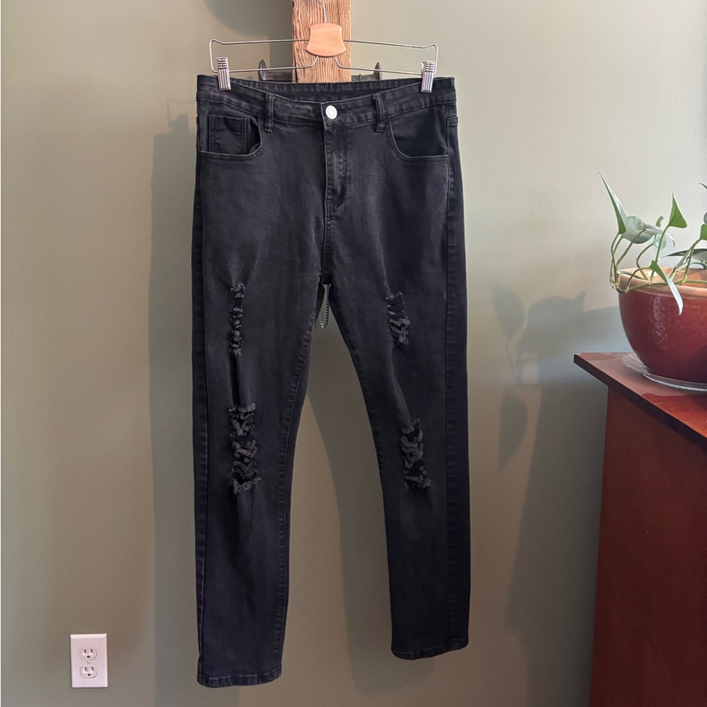 108.) CLEAR OUT / Romwe / Distressed / Black Jean - Picture 2 of 4